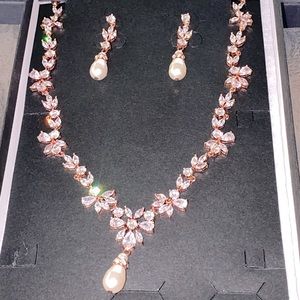 ❤️Custom Rose Gold bridal jewelry W/Swarovski Crystals & blush tone pearls❤️